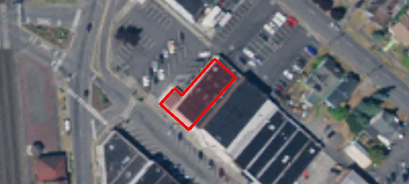 566 Market Blvd