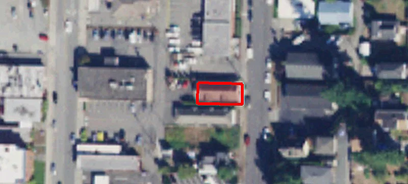 526 Macleod Ave