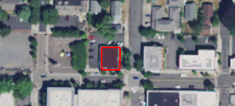 1737 Main St