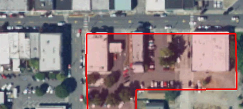 1106 Main St
