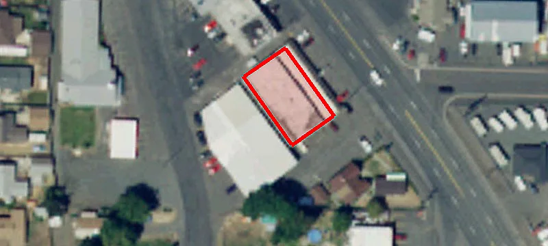 2642 Main St