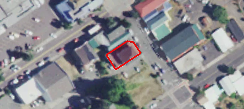 77 Russell Ave