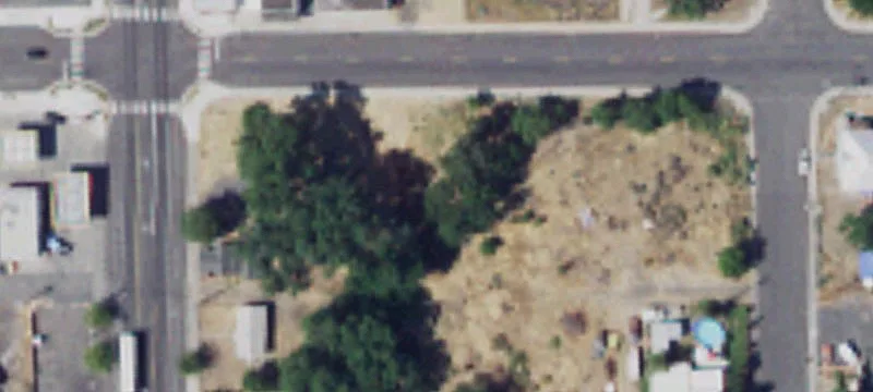 423 Main E Ave