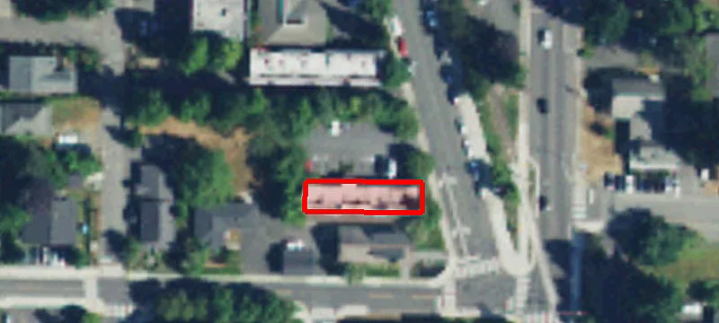 425 Rainier N Blvd