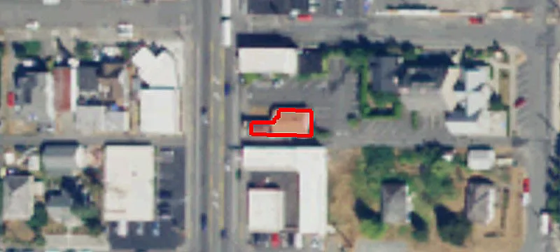2011 Commercial Ave