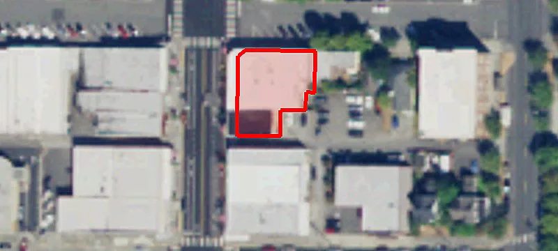 709 Commercial Ave