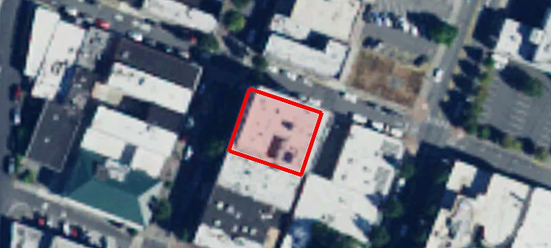 600 1st St