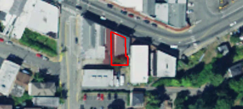 812 Bay St