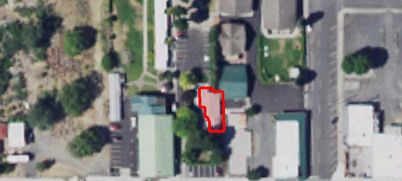230 Main E Ave