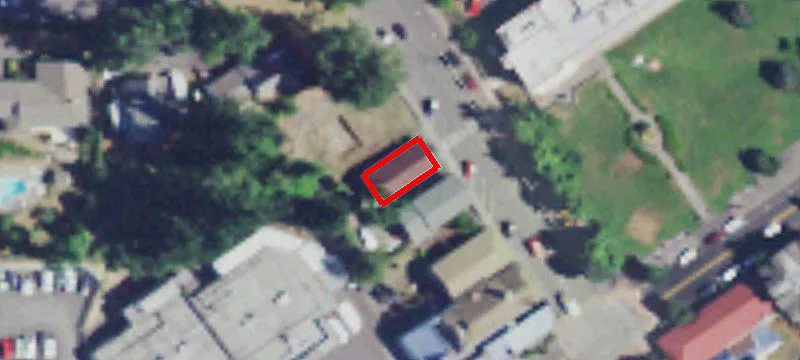 25 Russell Ave