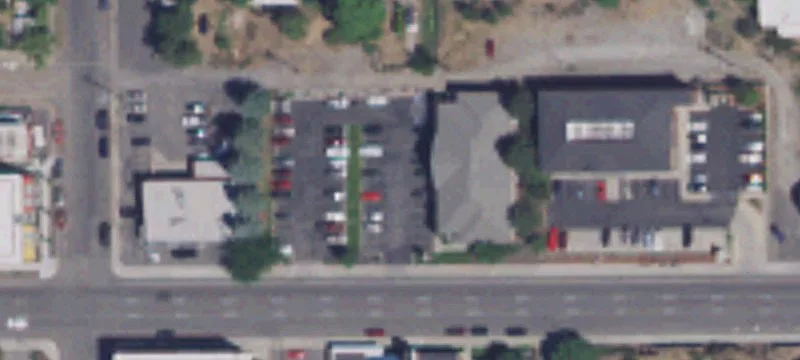 323 2nd Ave