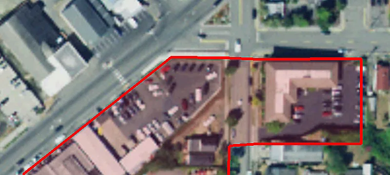 528 Bay St