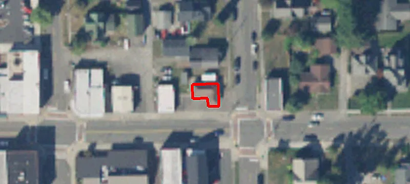 880 Main St