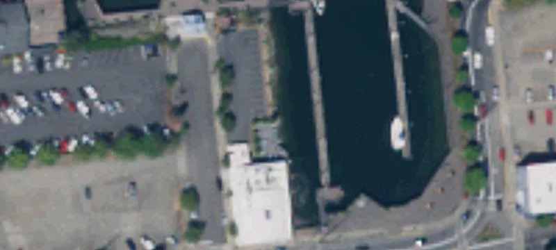 320 4th W Ave
