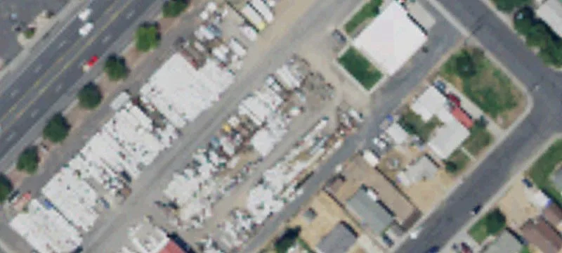 2121 Main St