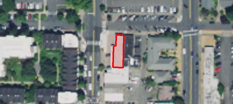 2425 Main St