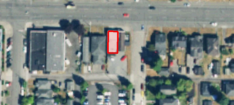 2320 Everett Ave