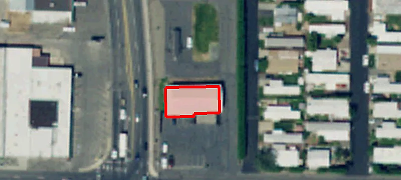 3005 Main St