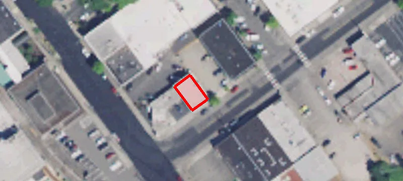 221 3rd Ave