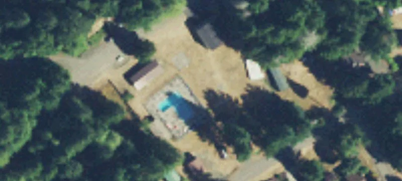 561 Beacon Pt N Loop