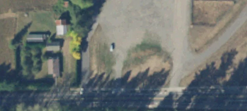 112th E St