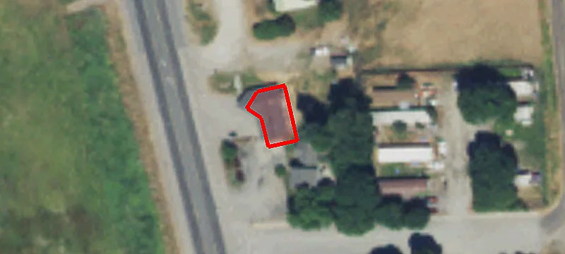 1375 Main St