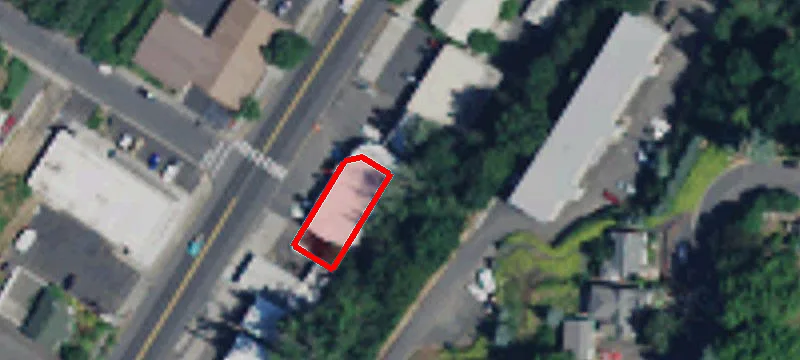 370 Grand Ave