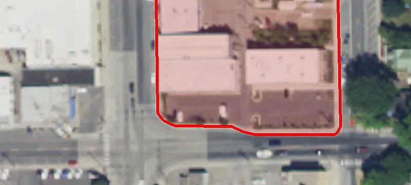 320 Main St