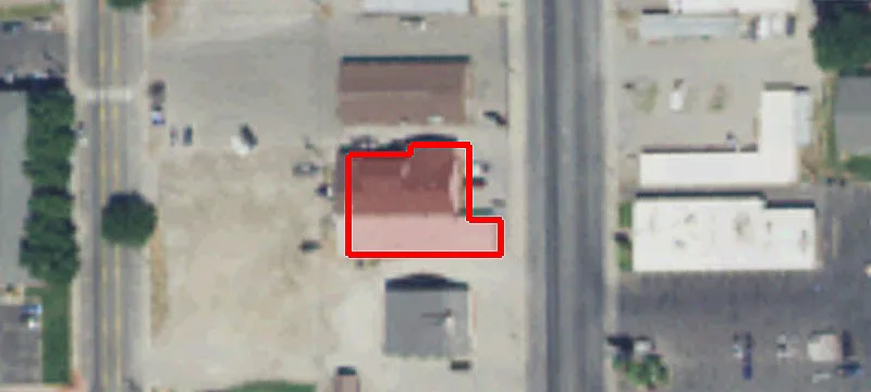 572 Main St