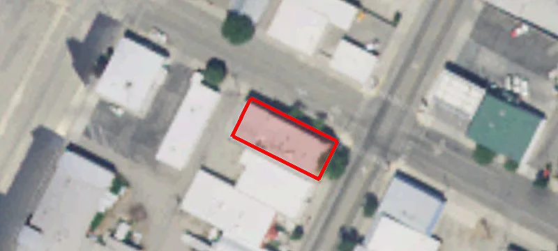 1422 Main St