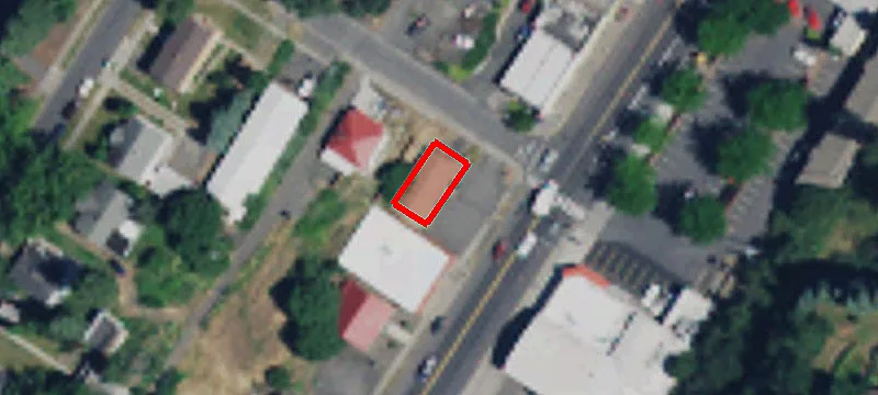 305 Grand Ave