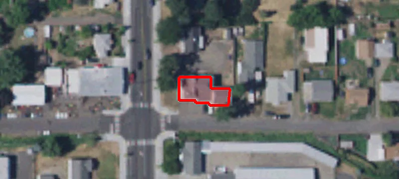 925 College Ave