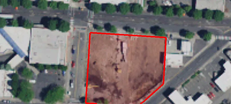 425 Main St