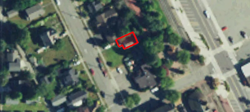 210 Maple St
