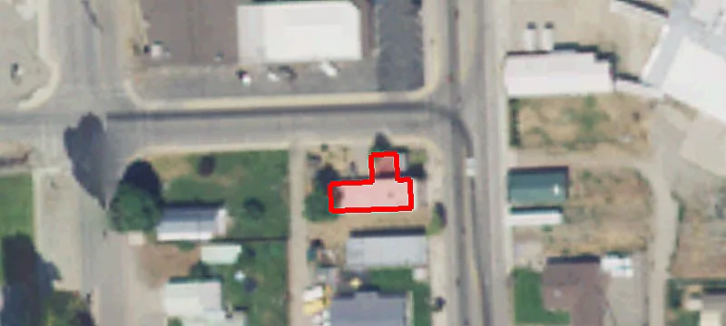 1122 Main St