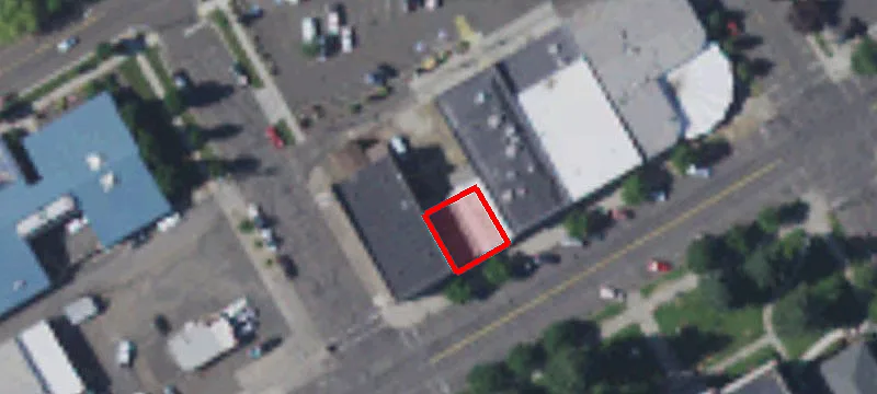 320 Main St
