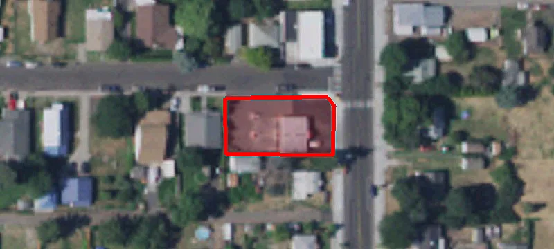 900 College Ave