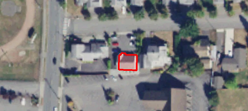 Maple St