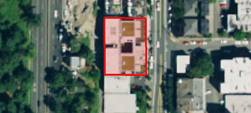 1701 Dexter N Ave