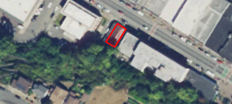 126 1st St