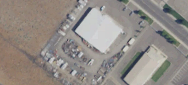 2040 Commercial Ave