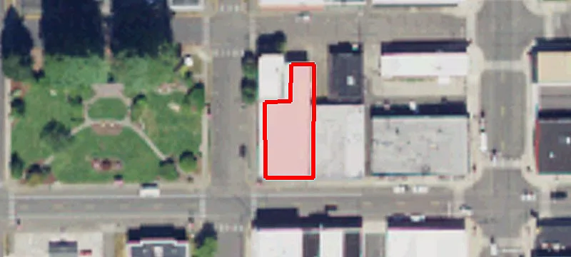 124 Pioneer Ave