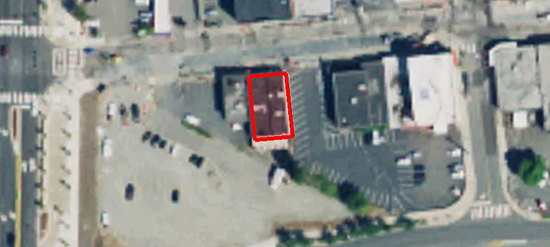 10015 Main St
