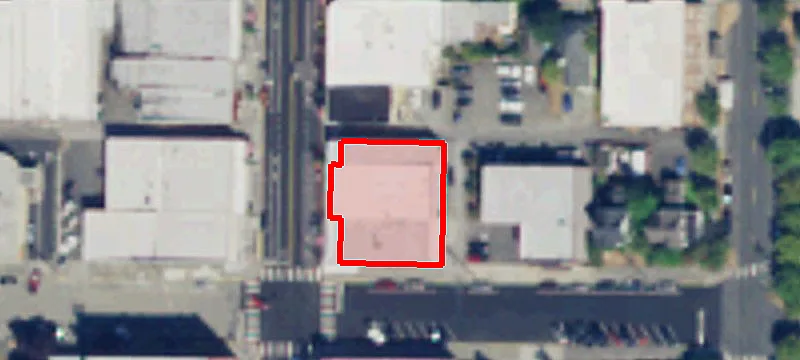 713 Commercial Ave