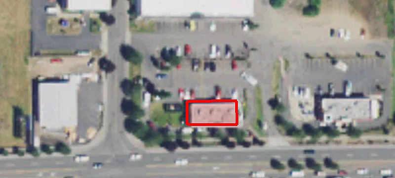 1702 Main St