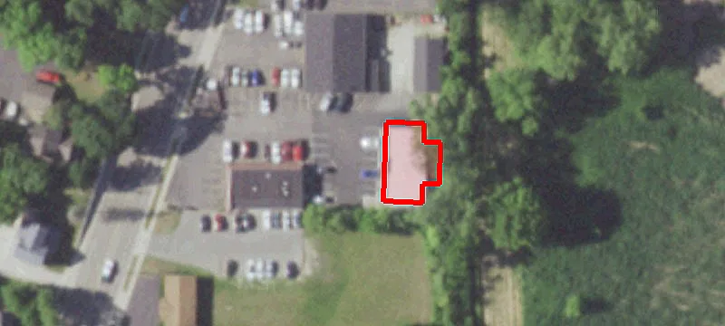 330 Lk Ave