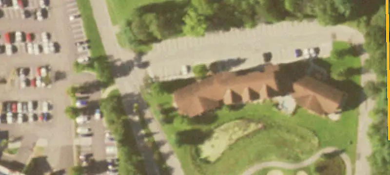 910 Villa St