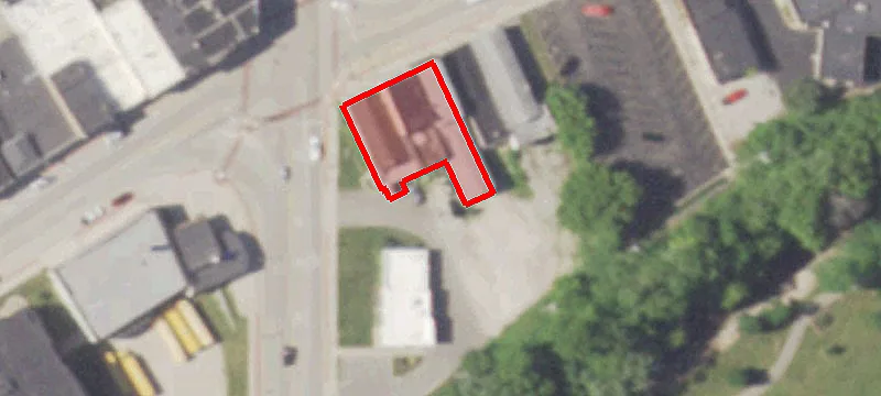 13 Main St