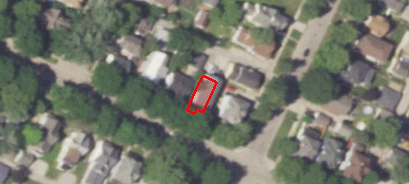 806 Dousman St
