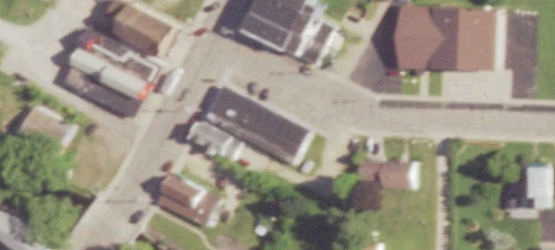 100 Hofman St